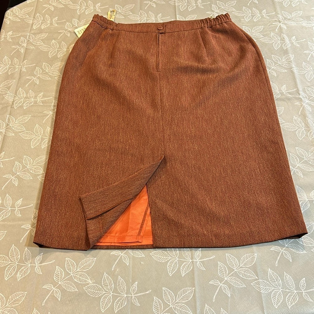Ladies Bellucia Skirt. - Picture 6 of 9